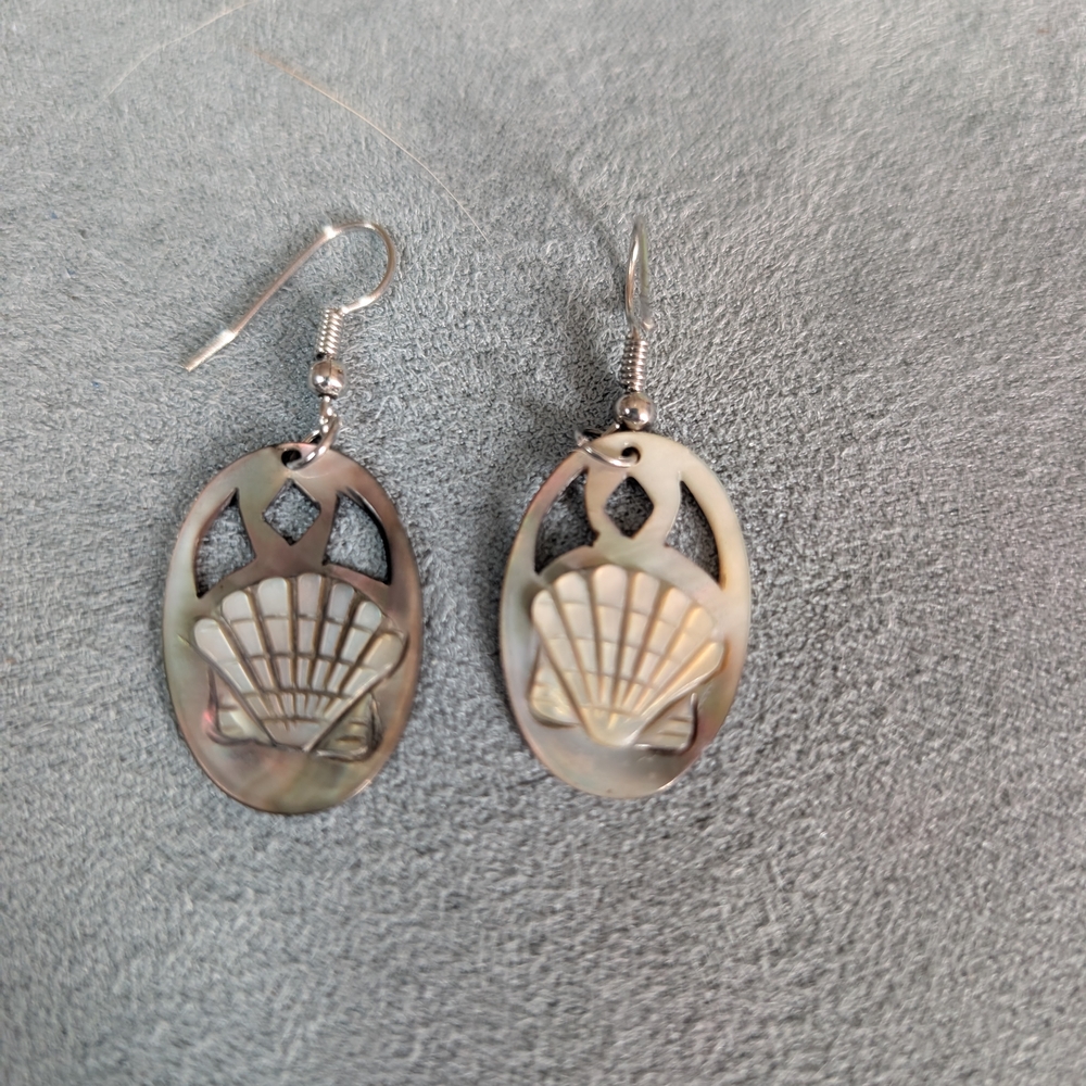 Shell Design Earrings in Silver and Gold